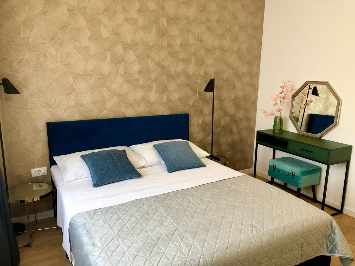 Hedone City Luxury Apartments With Free Parking Пула Экстерьер фото