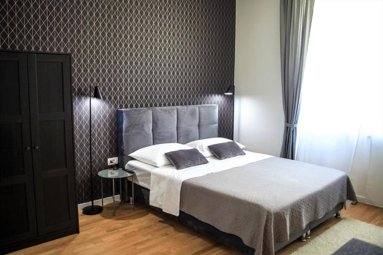 Hedone City Luxury Apartments With Free Parking Пула Экстерьер фото