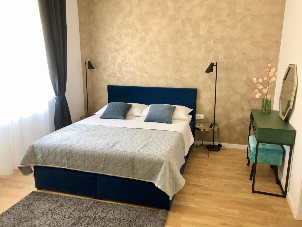 Hedone City Luxury Apartments With Free Parking Пула Экстерьер фото